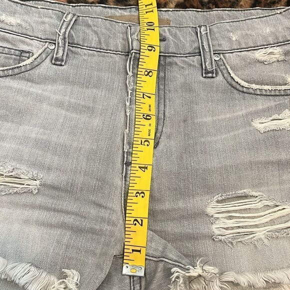 Joe’s Jeans Gabrielle Gray Factory Distressed Ripped Holes Denim Cut Off Shorts - Picture 8 of 12